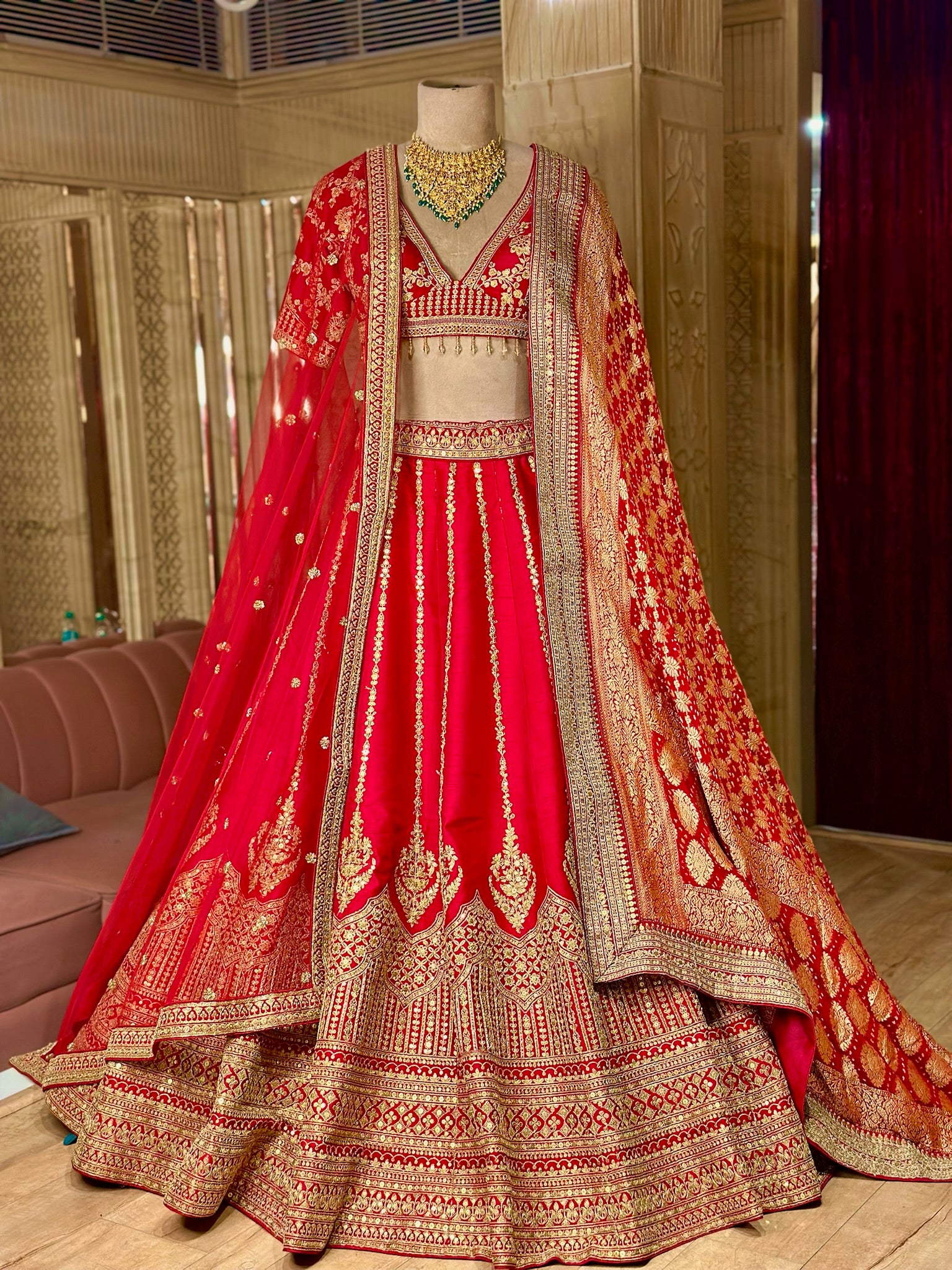 Red Luméra Bride
