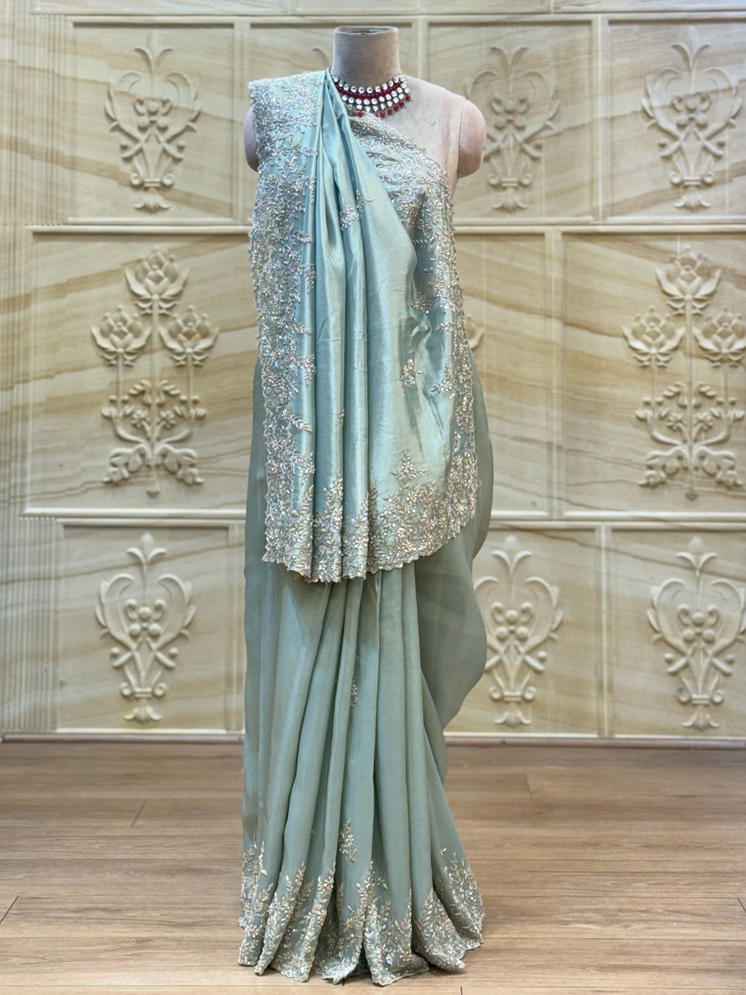 Silvarya Saree